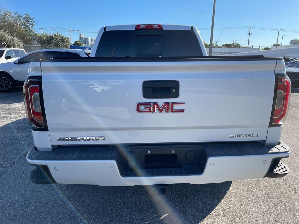 used 2018 GMC Sierra 1500 car, priced at $31,900