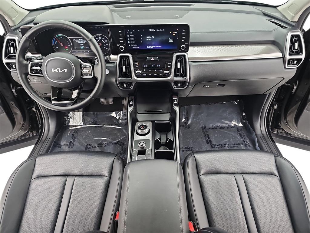 used 2022 Kia Sorento Hybrid car, priced at $24,999