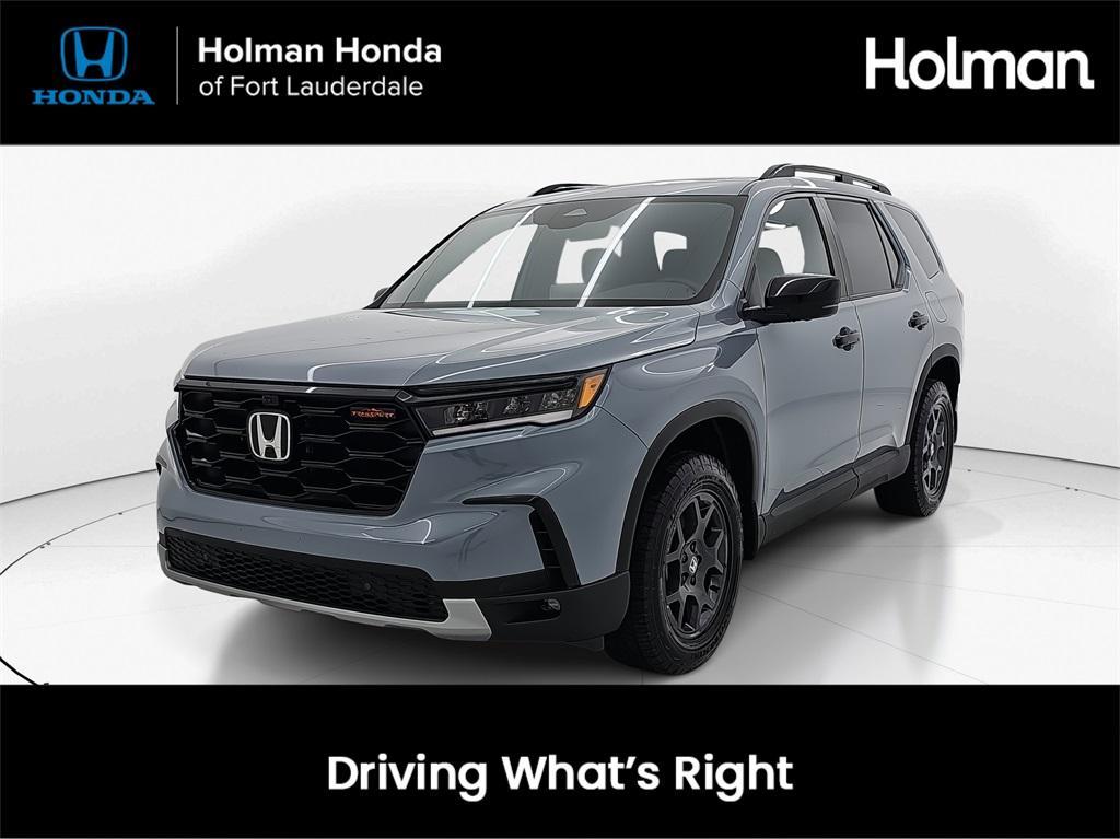 new 2025 Honda Pilot car, priced at $51,250