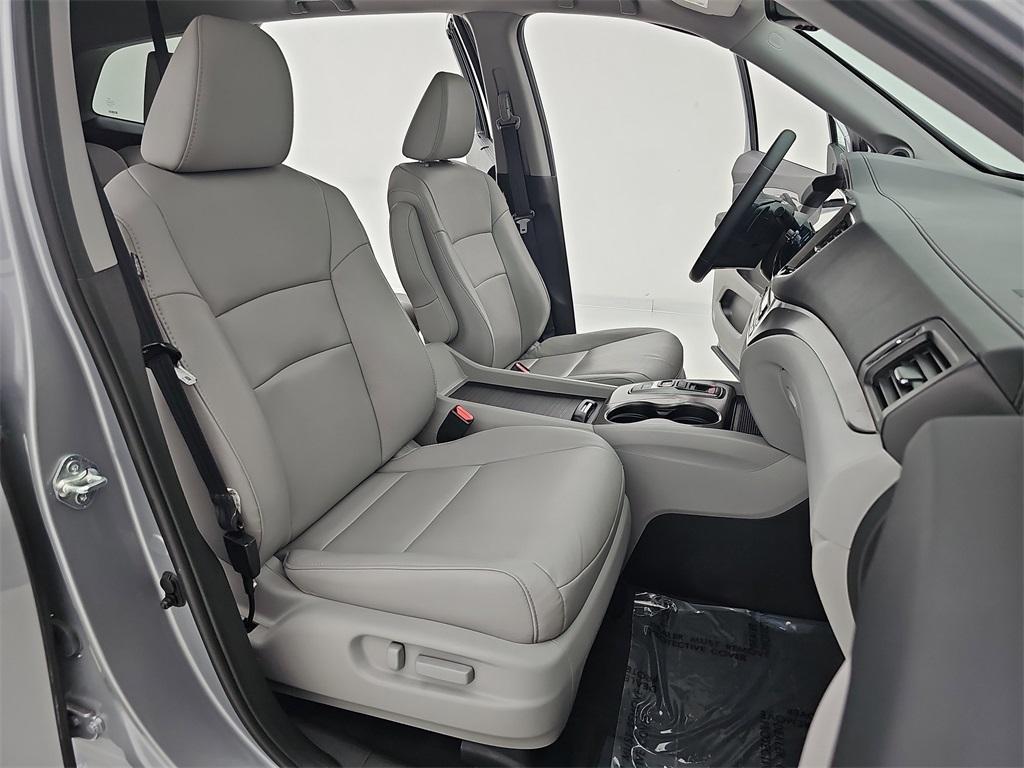 used 2022 Honda Pilot car, priced at $30,999