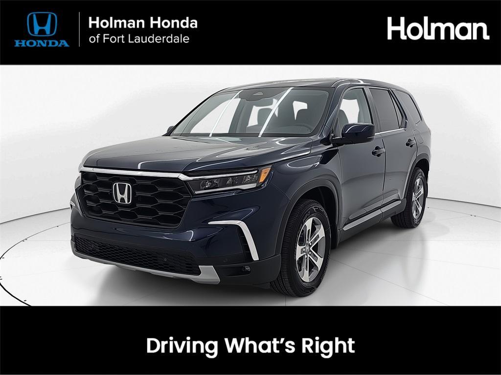 new 2025 Honda Pilot car, priced at $45,625