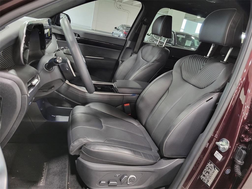 used 2025 Hyundai Palisade car, priced at $47,685