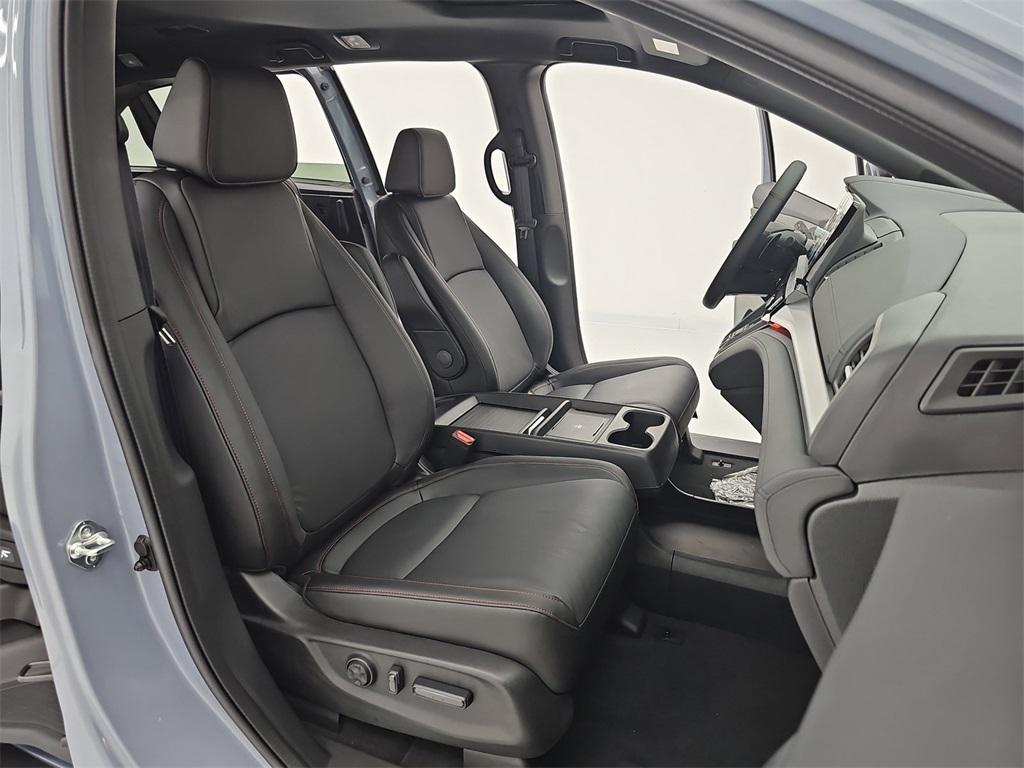 new 2025 Honda Odyssey car, priced at $45,275