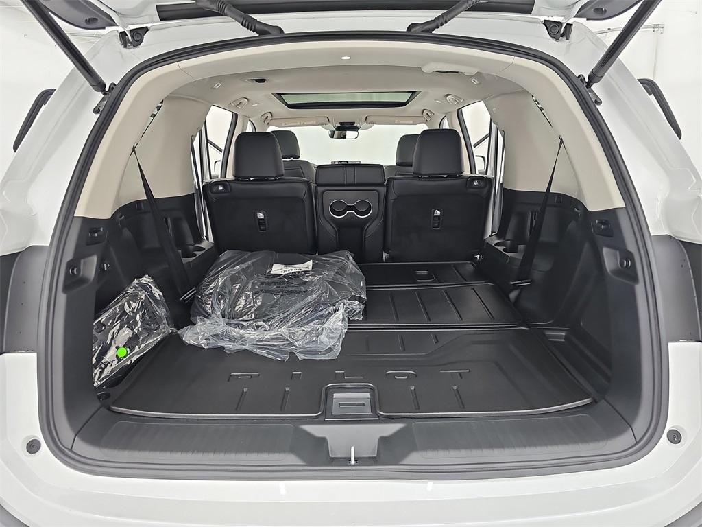 new 2025 Honda Pilot car, priced at $54,985