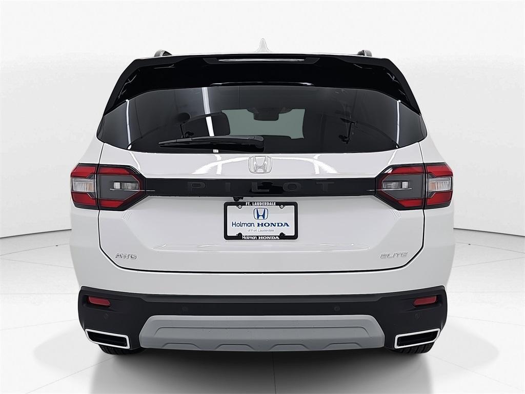 new 2025 Honda Pilot car, priced at $54,985