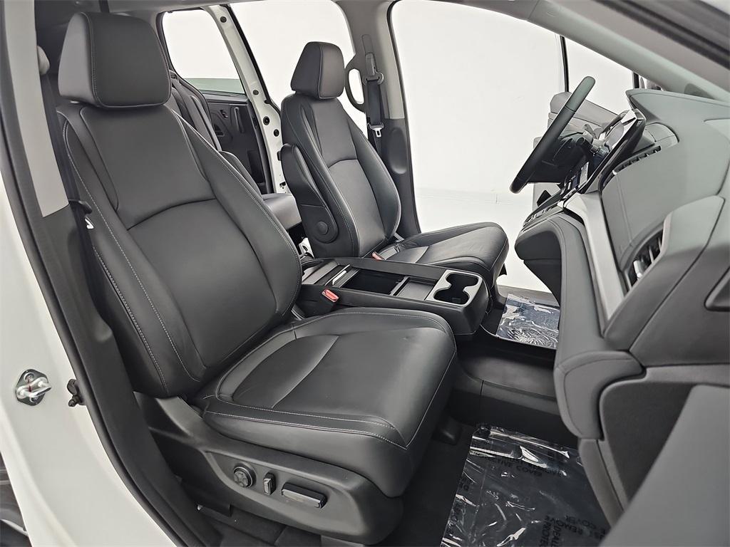 used 2022 Honda Odyssey car, priced at $26,399
