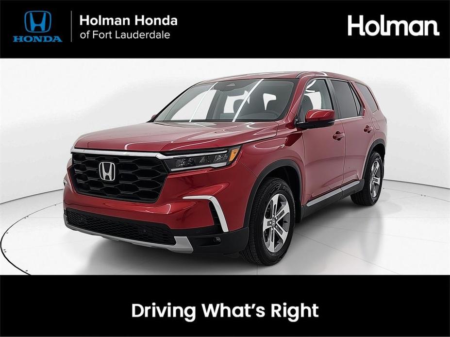 new 2025 Honda Pilot car, priced at $45,350