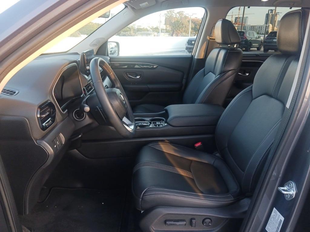 used 2023 Honda Pilot car, priced at $38,993