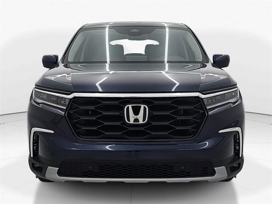 new 2025 Honda Pilot car, priced at $44,895