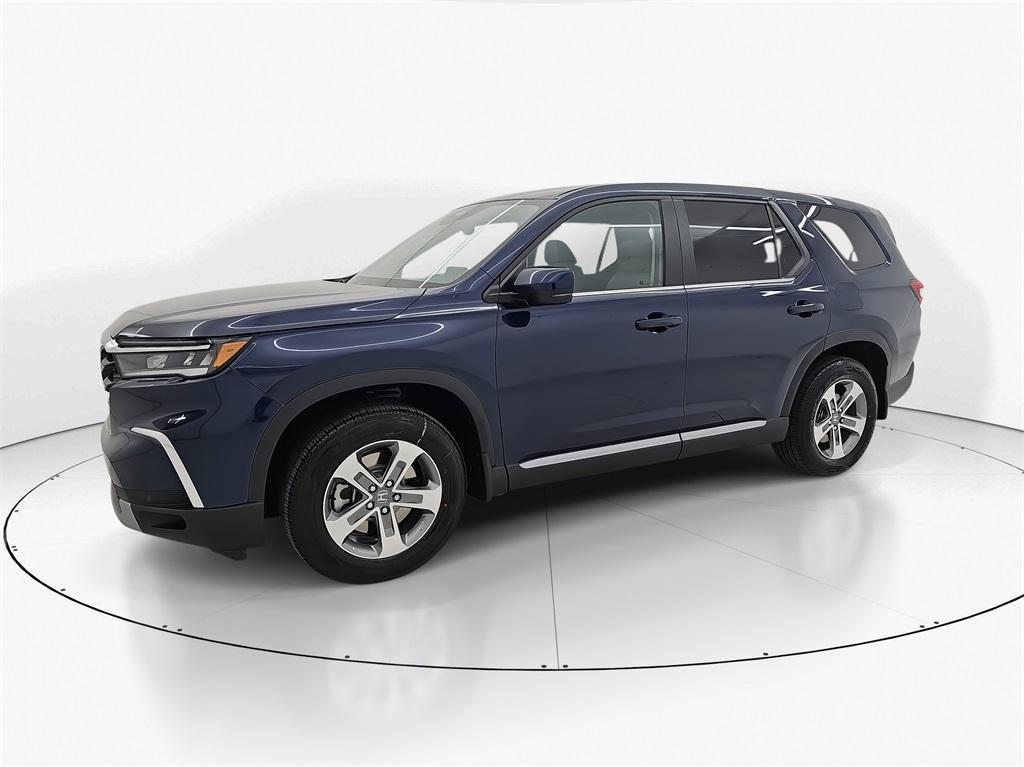 new 2025 Honda Pilot car, priced at $44,950