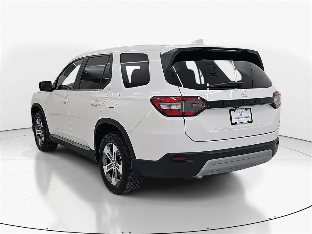 new 2025 Honda Pilot car, priced at $46,135