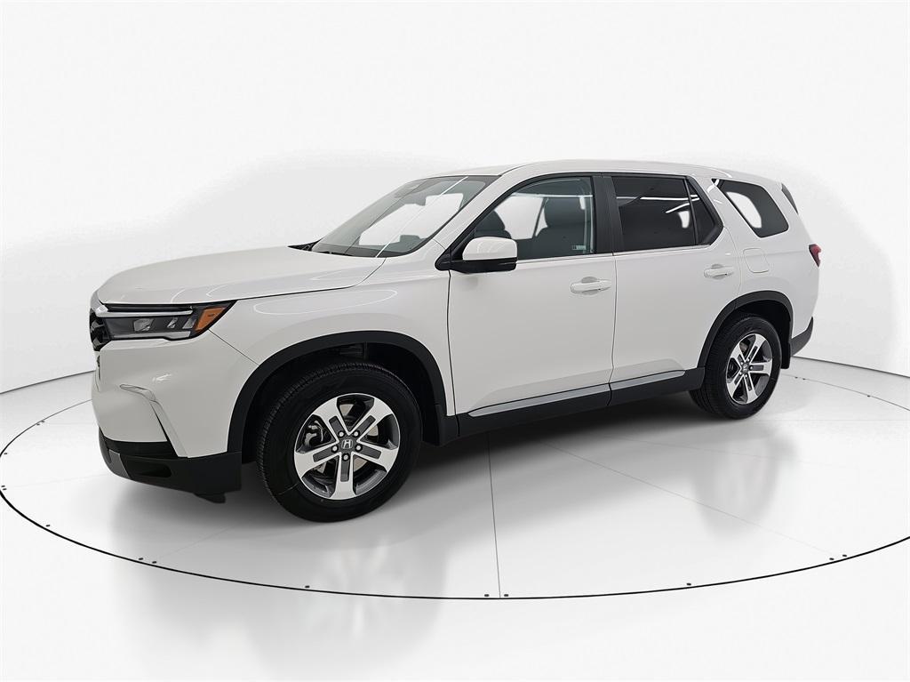 new 2025 Honda Pilot car, priced at $46,135
