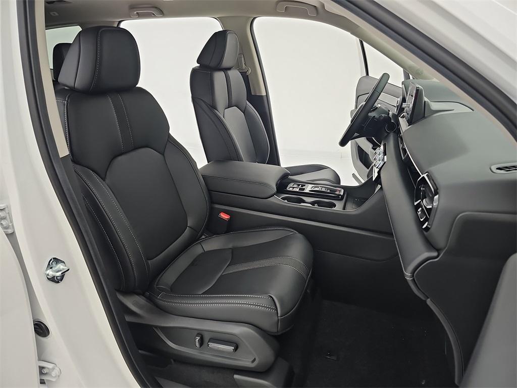 new 2025 Honda Pilot car, priced at $46,135