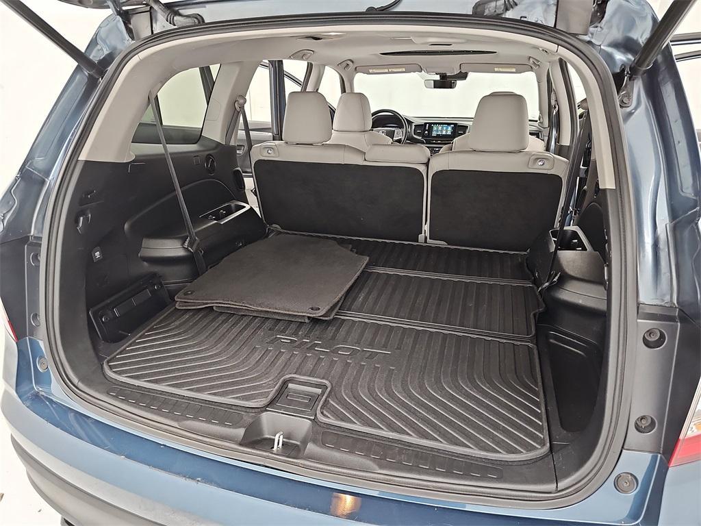 used 2022 Honda Pilot car, priced at $27,600