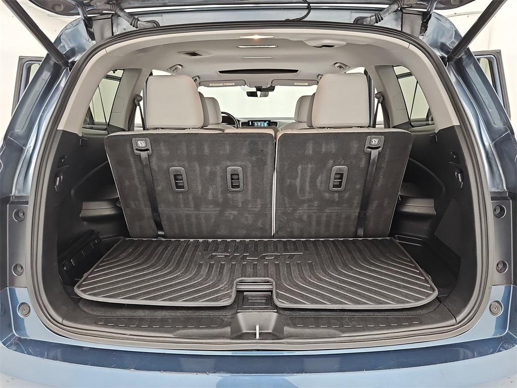 used 2022 Honda Pilot car, priced at $27,600