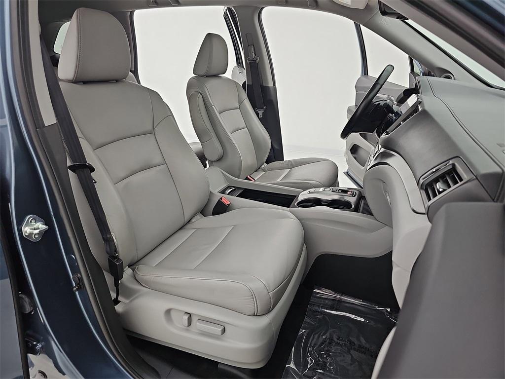 used 2022 Honda Pilot car, priced at $27,600