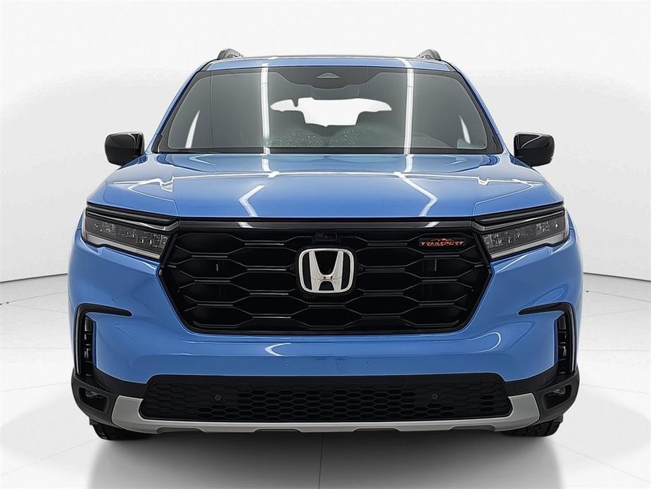 new 2025 Honda Pilot car, priced at $51,250