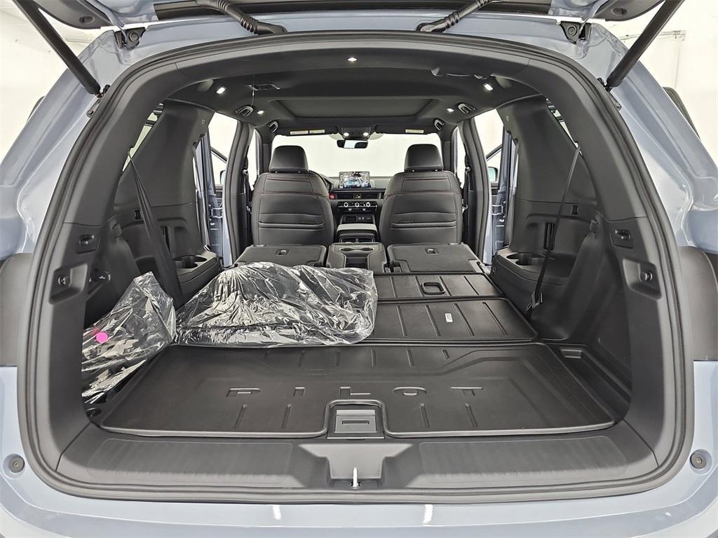 new 2025 Honda Pilot car, priced at $56,485