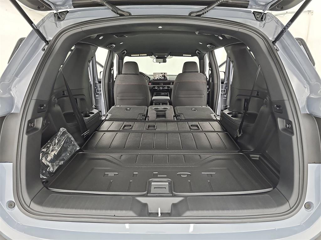 new 2025 Honda Pilot car, priced at $42,050