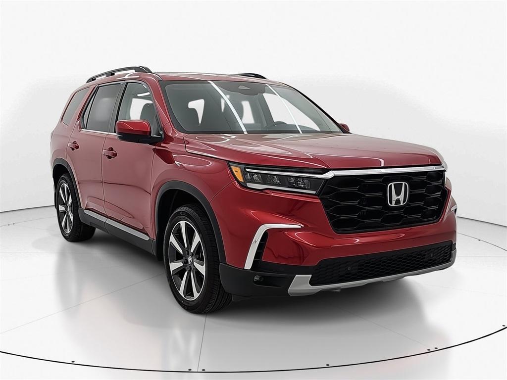 new 2025 Honda Pilot car, priced at $49,405