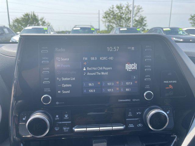 used 2022 Toyota Highlander car, priced at $32,500