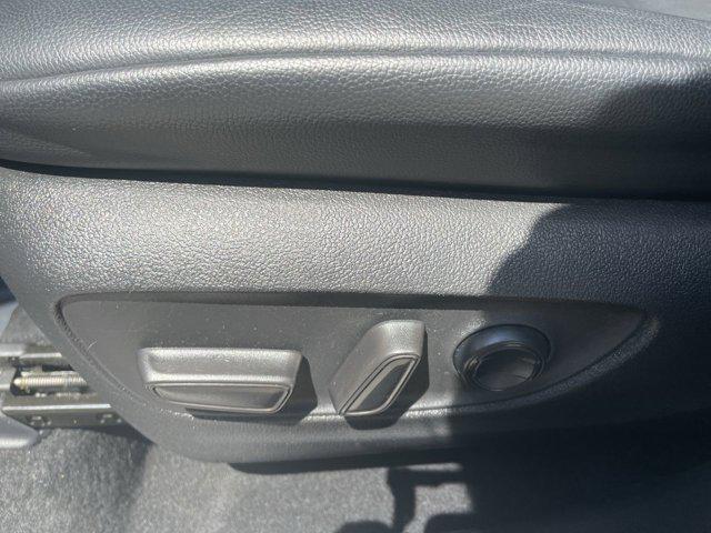used 2022 Toyota Highlander car, priced at $32,500