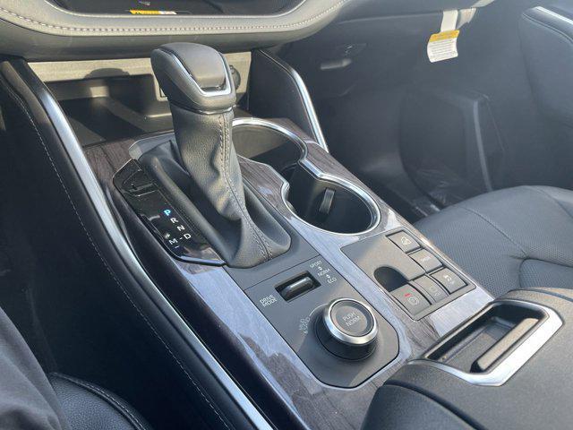 used 2025 Toyota Highlander car, priced at $55,600