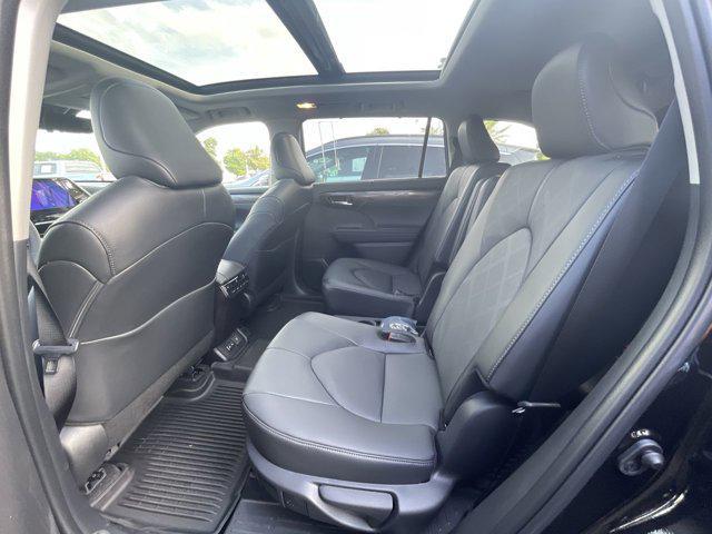 used 2025 Toyota Highlander car, priced at $55,600