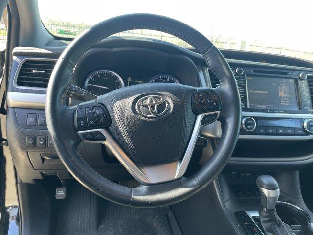 used 2019 Toyota Highlander car, priced at $29,300