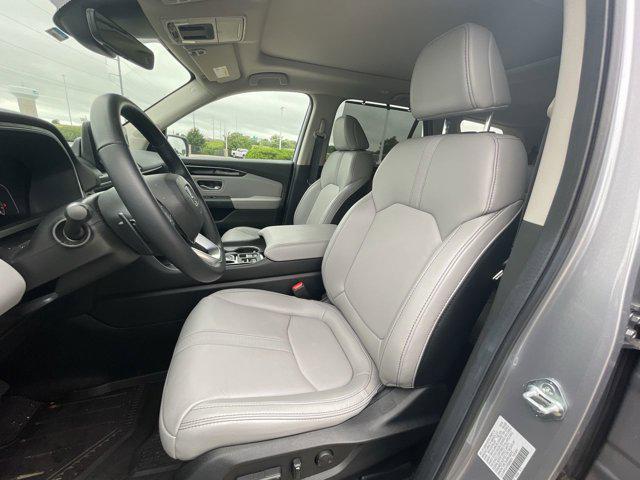used 2025 Honda Pilot car, priced at $47,000