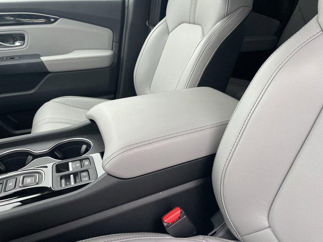 used 2025 Honda Pilot car, priced at $47,000