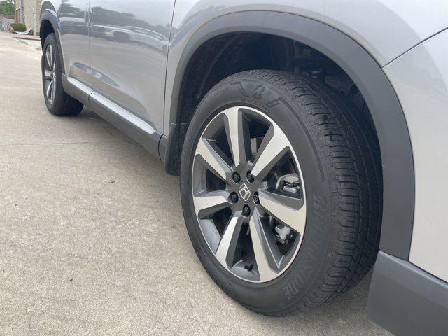 used 2025 Honda Pilot car, priced at $47,000