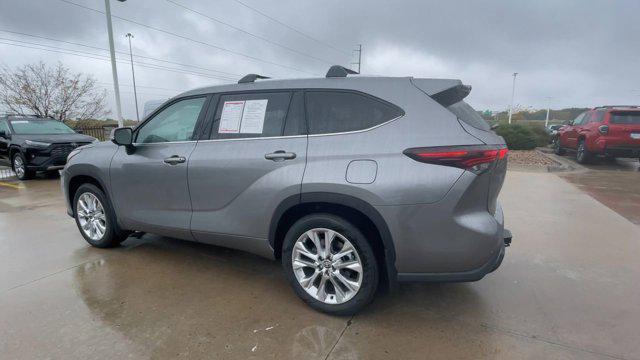 used 2025 Toyota Highlander car, priced at $51,000