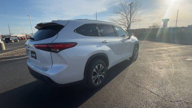 used 2022 Toyota Highlander car, priced at $37,000