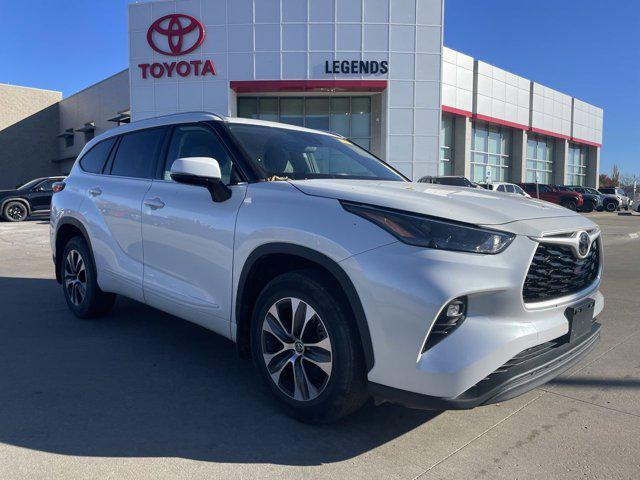 used 2022 Toyota Highlander car, priced at $38,000