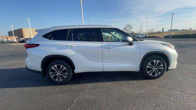 used 2022 Toyota Highlander car, priced at $37,000