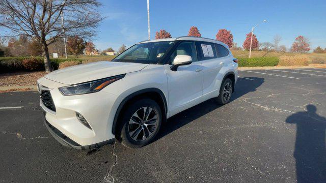 used 2022 Toyota Highlander car, priced at $37,000