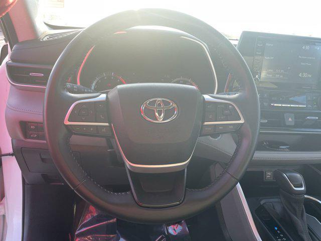 used 2022 Toyota Highlander car, priced at $37,000