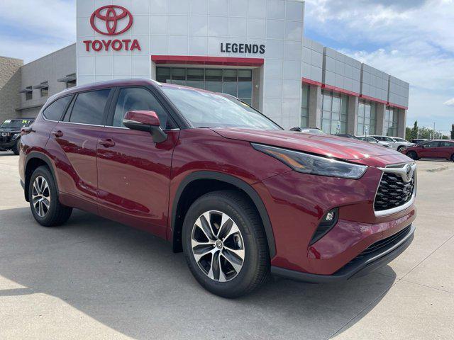used 2025 Toyota Highlander car, priced at $50,000