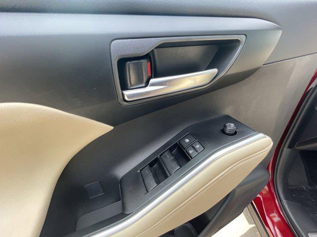 used 2025 Toyota Highlander car, priced at $50,000
