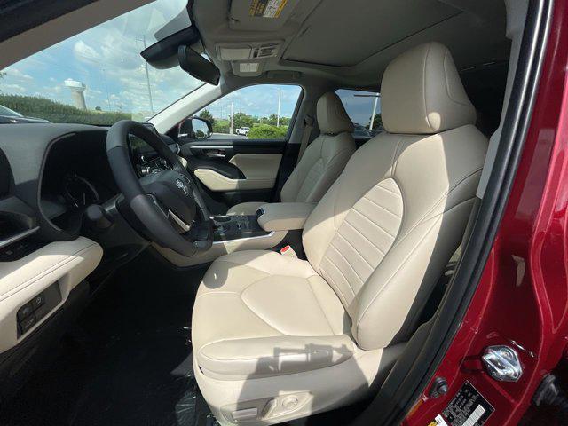 used 2025 Toyota Highlander car, priced at $50,000