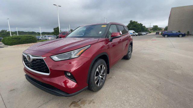 used 2025 Toyota Highlander car, priced at $50,000