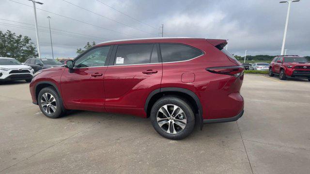 used 2025 Toyota Highlander car, priced at $50,000