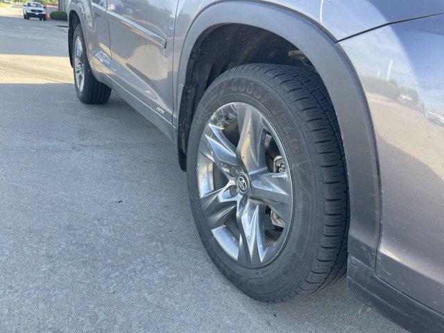 used 2019 Toyota Highlander Hybrid car, priced at $24,000