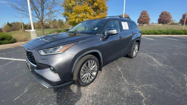 used 2020 Toyota Highlander car, priced at $30,500