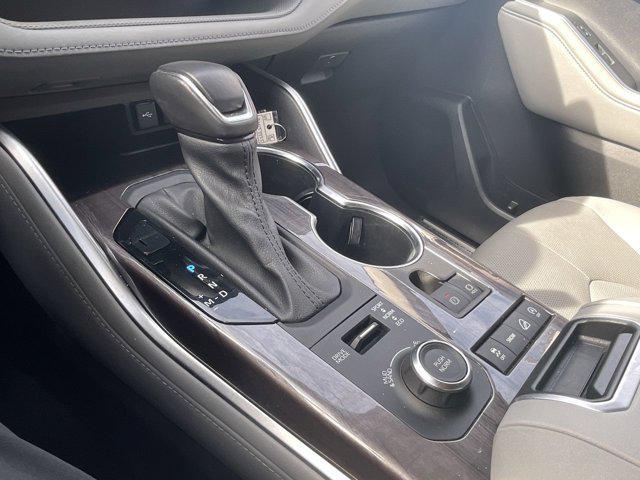 used 2020 Toyota Highlander car, priced at $30,500