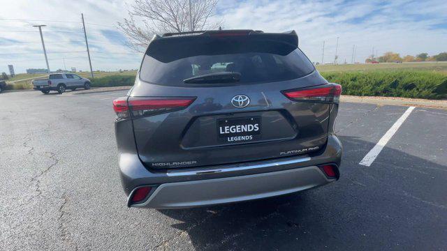 used 2020 Toyota Highlander car, priced at $30,500