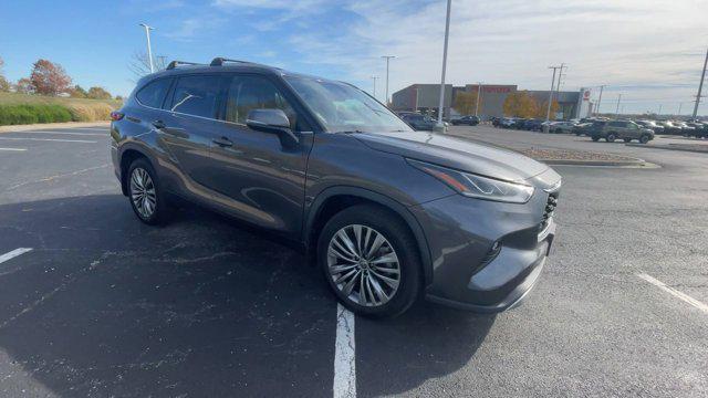 used 2020 Toyota Highlander car, priced at $30,500