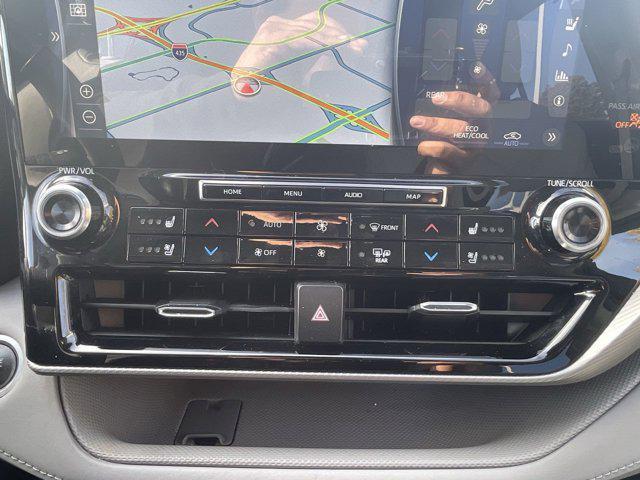 used 2020 Toyota Highlander car, priced at $30,500