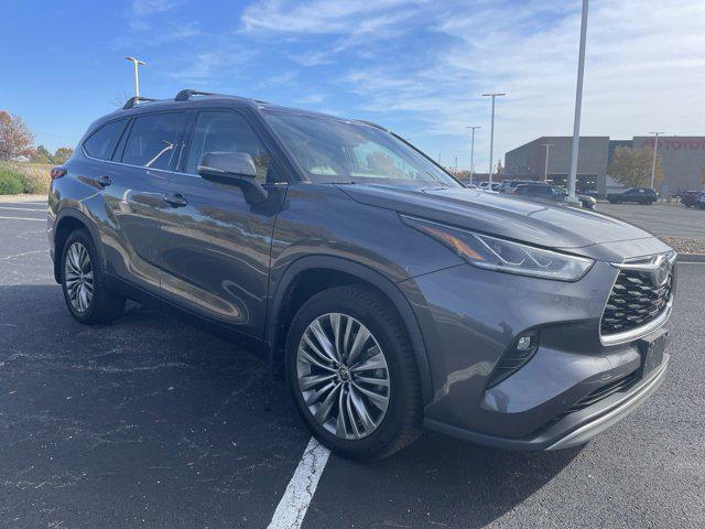 used 2020 Toyota Highlander car, priced at $30,500